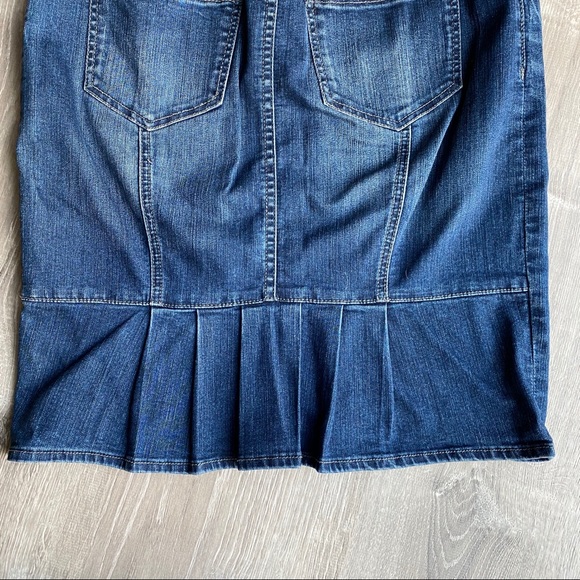 ANTHRO Denim Skirt w/ Ruffle Hem Detail 27 - Picture 5 of 7